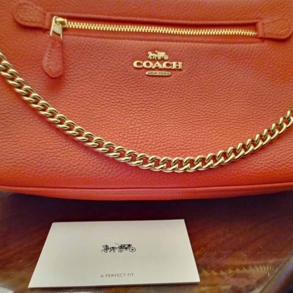 Orange authentic coach bag large wristlet gold chain gold hardware brand new - Picture 3 of 8
